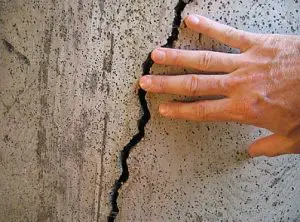 large concrete cracks for repairing